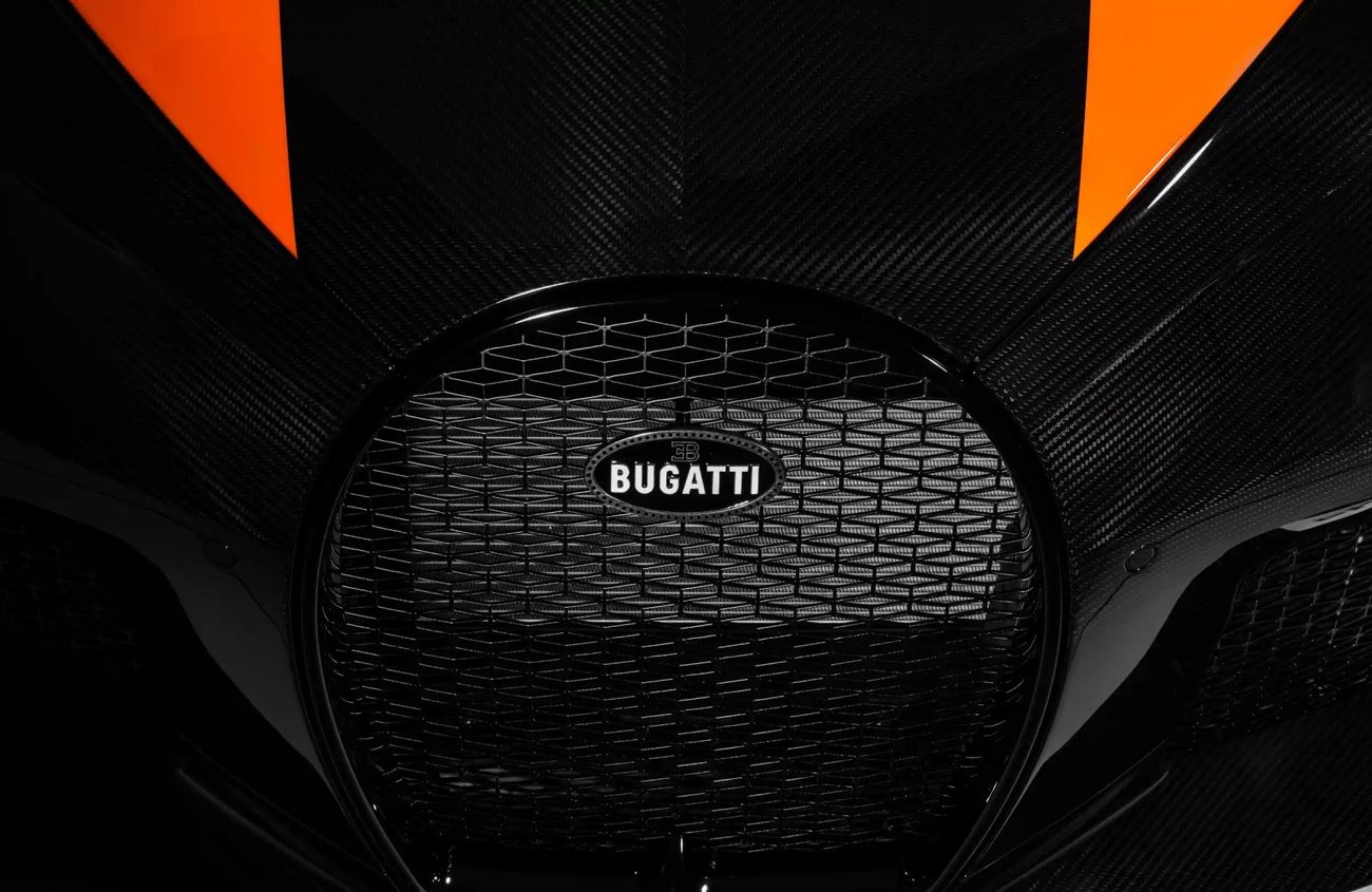 Bugatti Chiron 8.0L W16 Quad-Turbocharged Engine