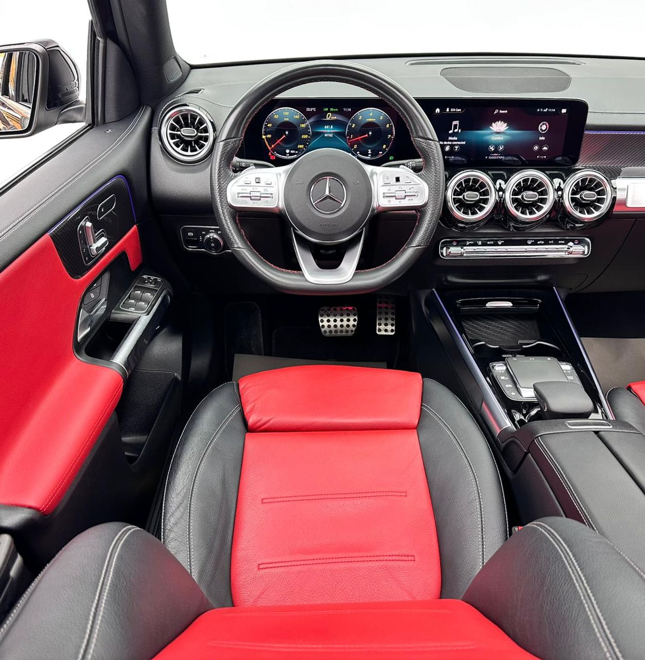 Mercedes-Benz GLB 250 2021 Mercedes-Benz GLB 250 4Matic, June/2026 Mercedes Warranty, Mercedes Full Service History, GCC