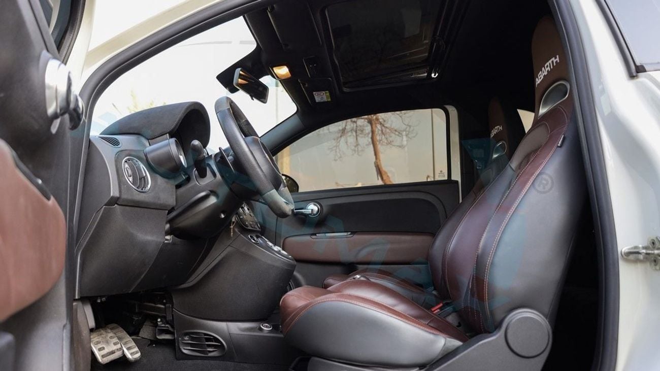 أبارث 695 Turismo 1.4T GCC 41500Km With 2 Years Or 120,000 Km Warranty @Official Dealer