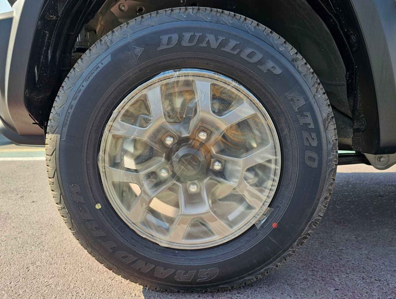 Suzuki Jimny 1.5L  PETROL / A/T / GL ALL GRIP OFF ROAD / DOUBLE TONE / 4WD (CODE # JY15GL)