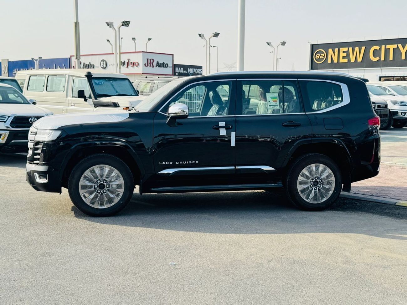 تويوتا لاند كروزر TOYOTA LC300 VX 3.5L TWIN TURBO F/O A/T BLACK 2025