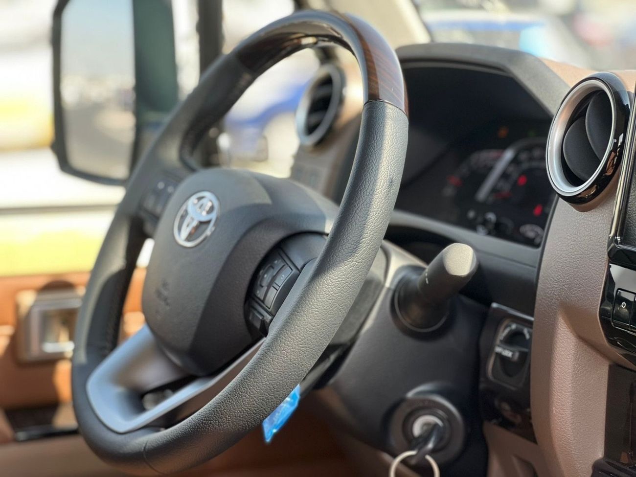 تويوتا لاند كروزر بيك آب Toyota Land Cruiser 79 Single Cab 2.8 AT 2025