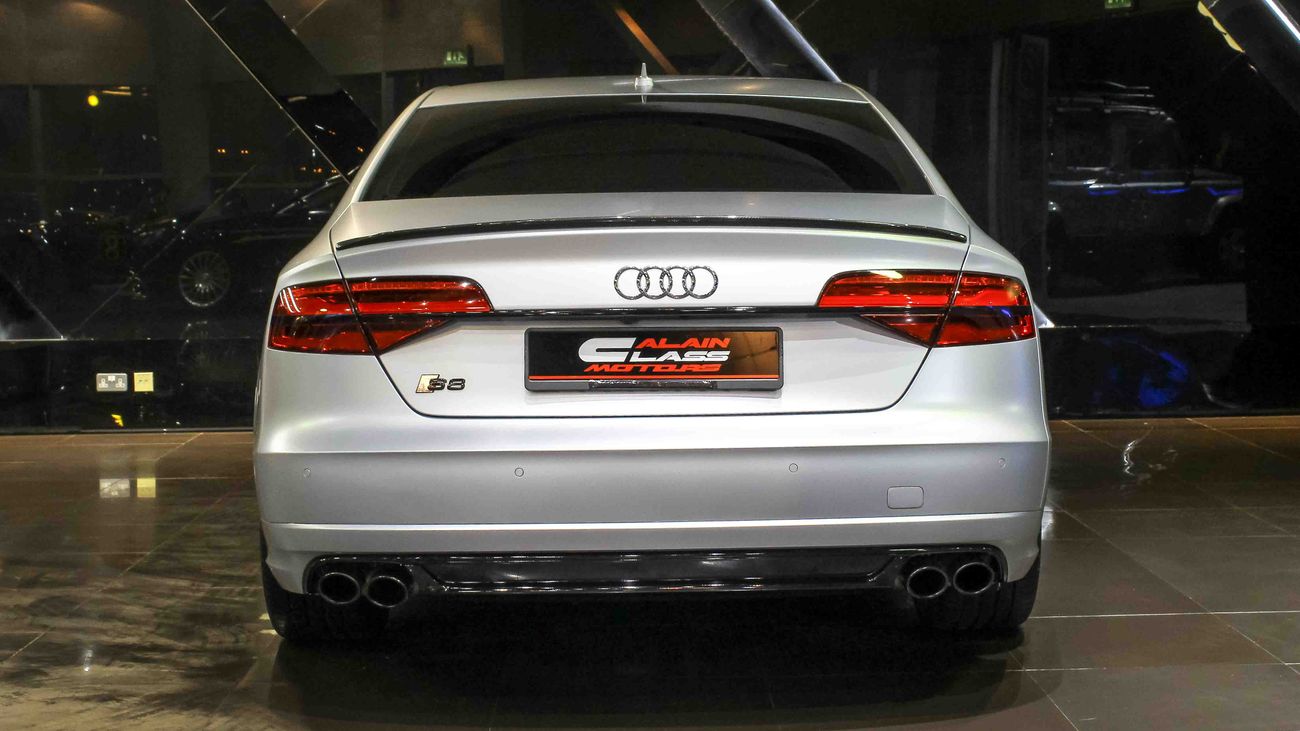Audi S8