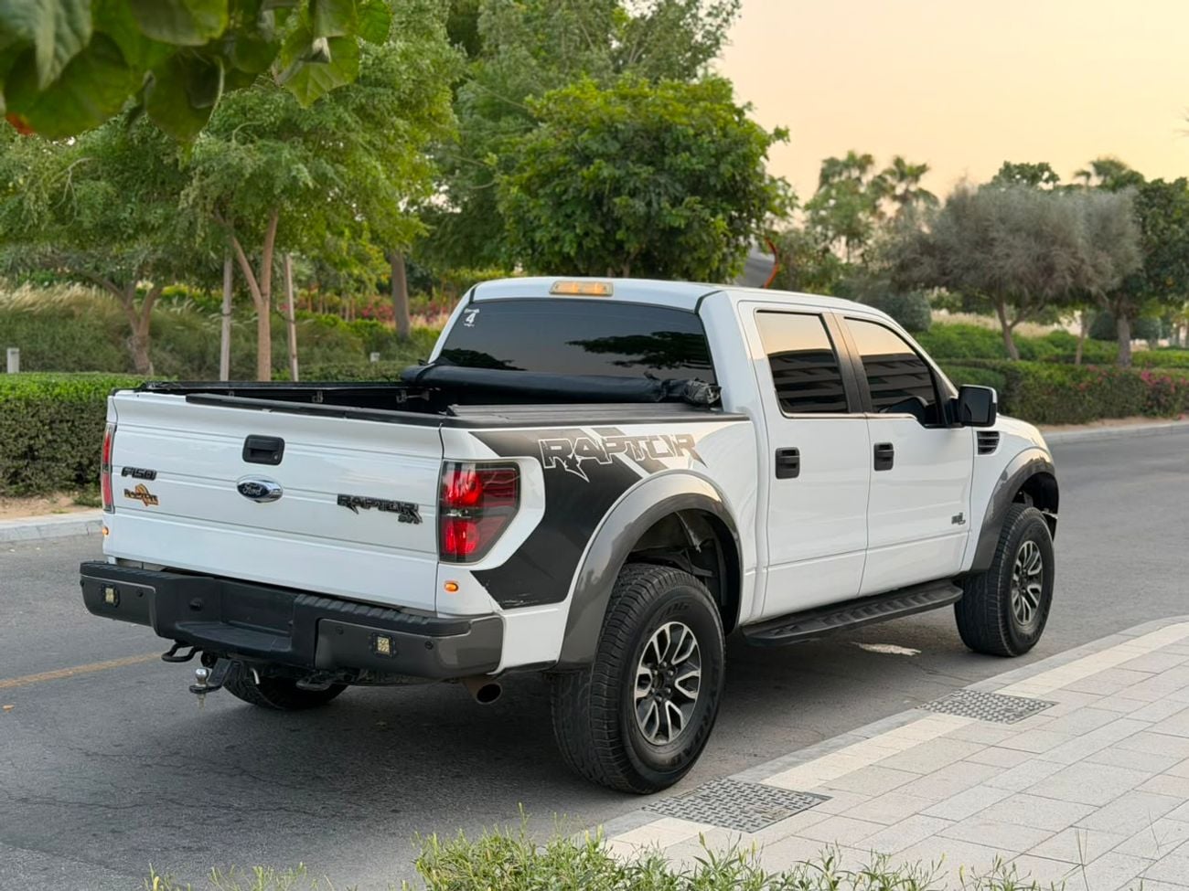 Ford F-150 SVT RAPTOR SUPER CAB