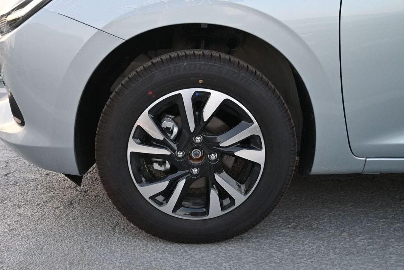 Suzuki Swift GLX 1.2L Suzuki Swift 1.2L Petrol, Hatchback, FWD, 5Doors, Color Silver Model 2025 (Export Price)