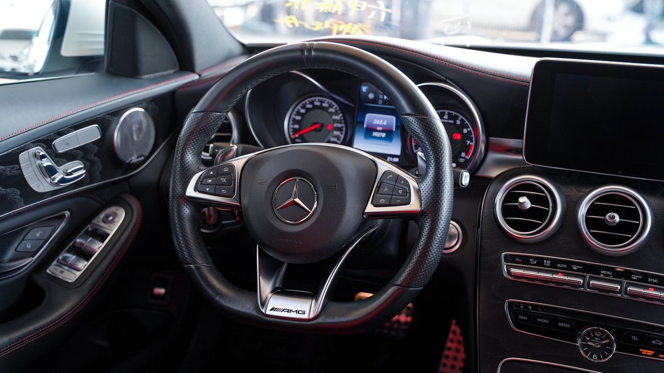 Mercedes-Benz C 63 AMG