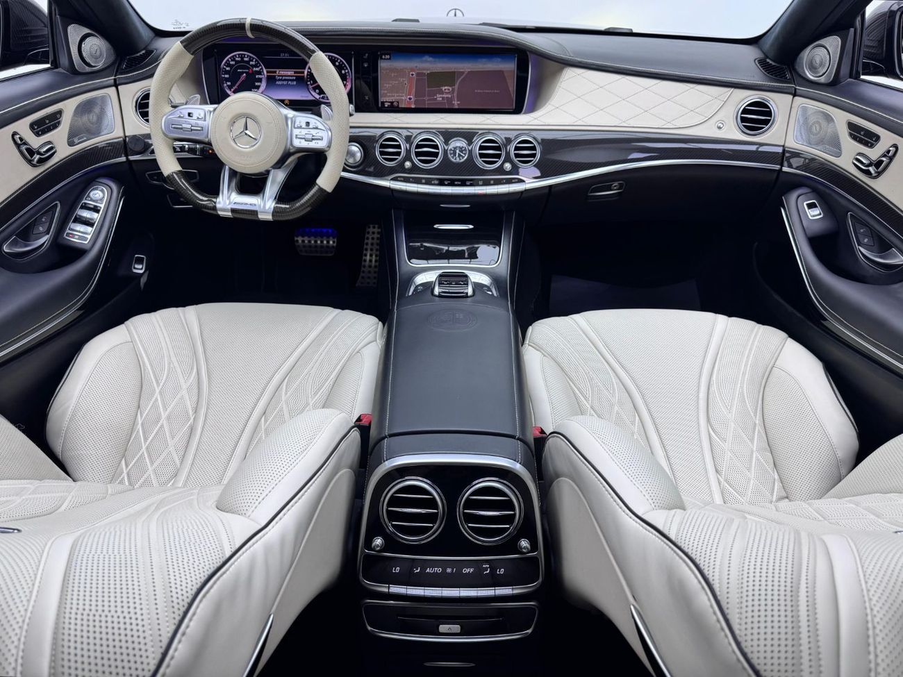 Mercedes-Benz S 63 AMG Std 5.5L 2015 Mercedes-AMG S 63 4MATIC L, Fully Loaded, Service History, GCC