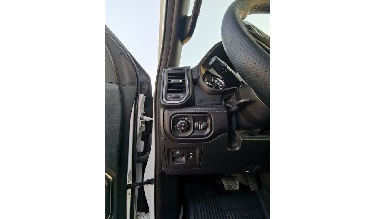 رام 1500 TRX Crew Cab 6.2L Dodge RAM TRX ( with RAMBAR )- 2021 - White