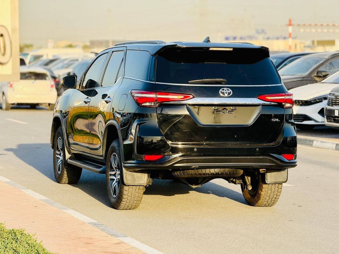 تويوتا فورتونر diesel 2.8 liter ,Right hand drive 2017 Model ,only for export available