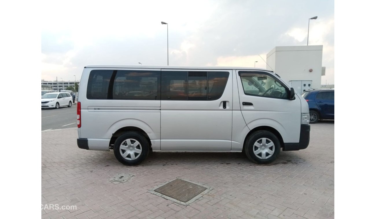 تويوتا هاياس TOYOTA HIACE RIGHT HAND DRIVE (PM1001)