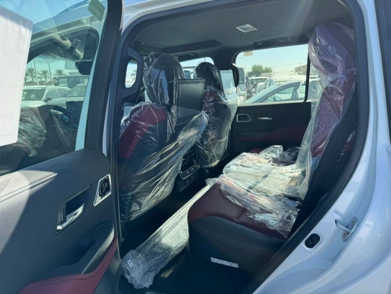 Toyota Land Cruiser VXR 3.5L PETROL FULL OPTION 2023 GCC