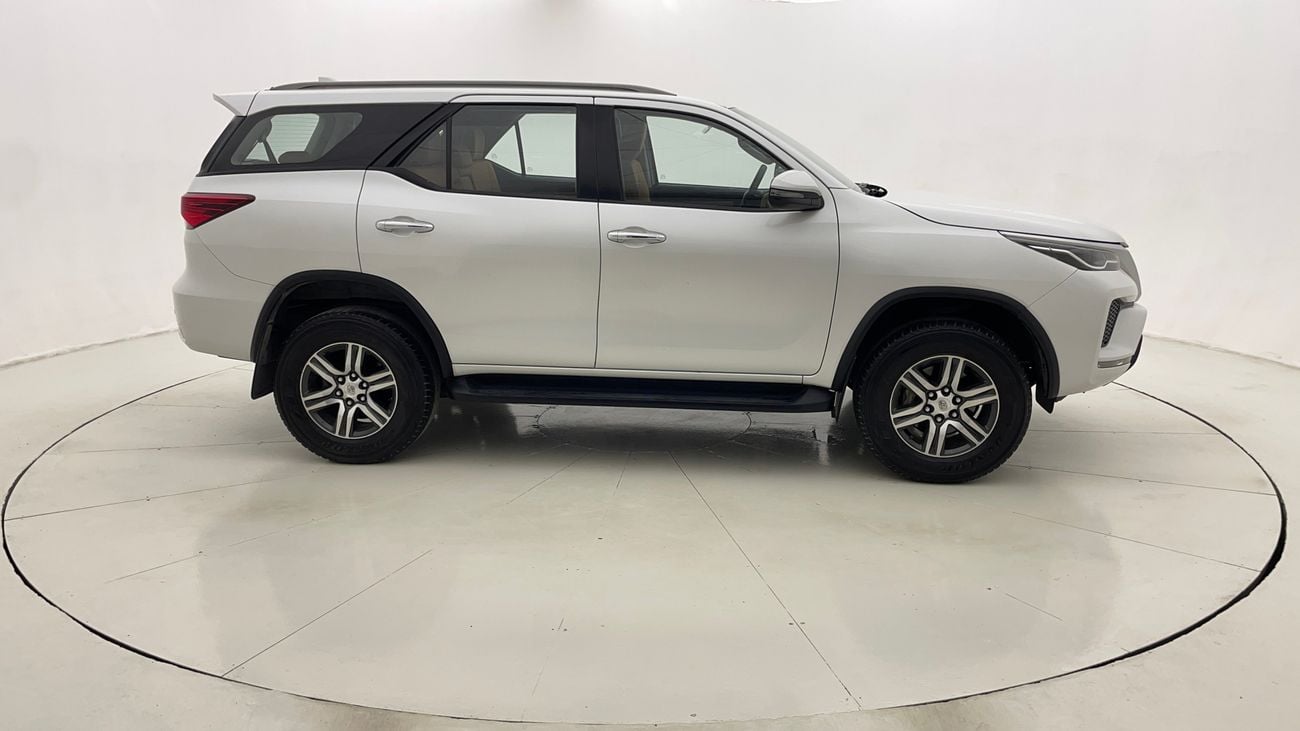 تويوتا فورتونر EXR 2.7 | بدون دفعة مقدمة | اختبار القيادة في المنزل