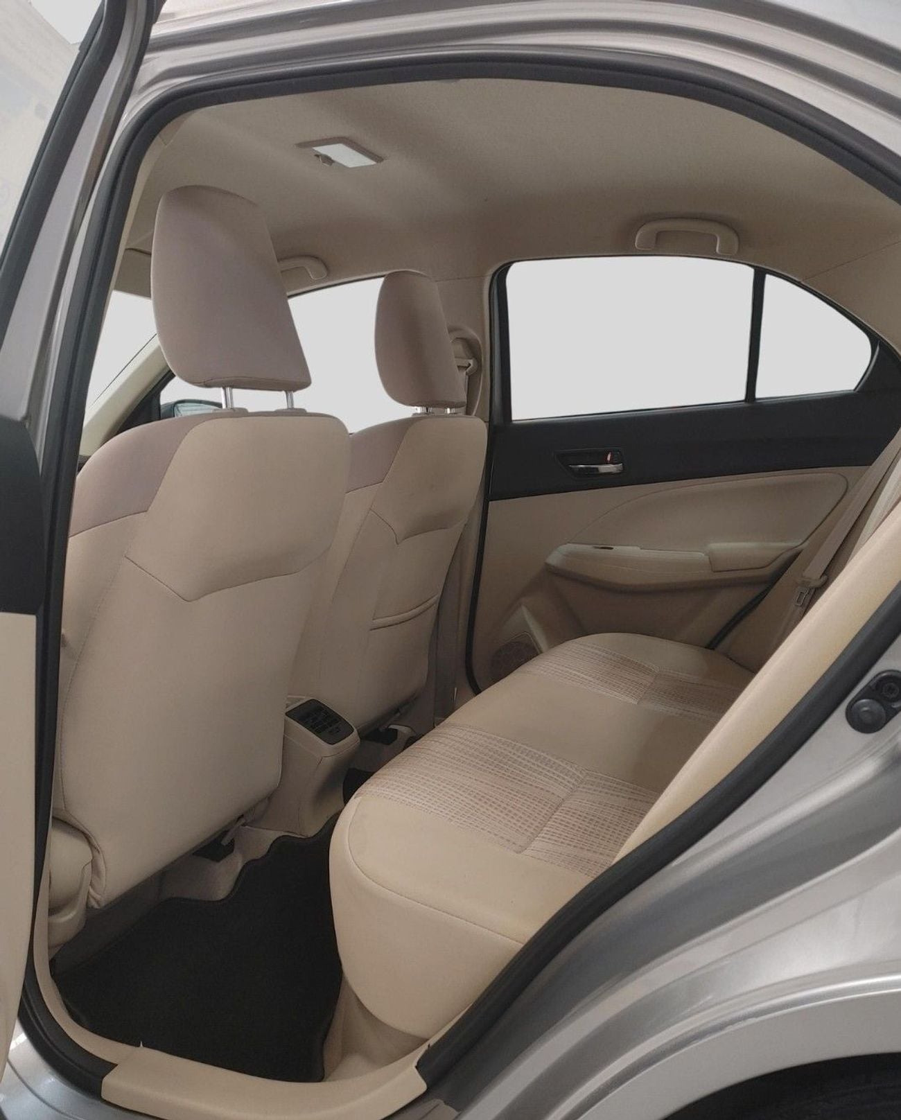 Suzuki Dzire 2023 Suzuki Dzire GL - Free 1 Year/20,000 Km Service Contract /Warranty Until December 2029