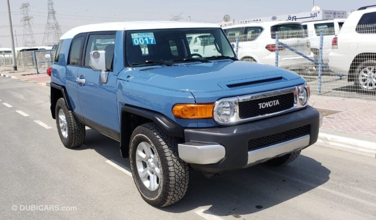 تويوتا إف جي كروزر TOYOTA FJ CRUISER 2012 model 4x4