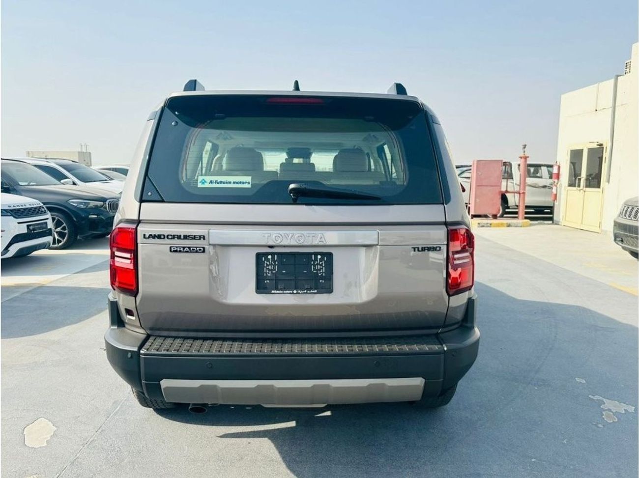 تويوتا برادو 2.4L GXL , LEATHER SEAT, PUSH START, ELECTRIC BACK DOOR, ALLOY WHEELS, MODEL 2024