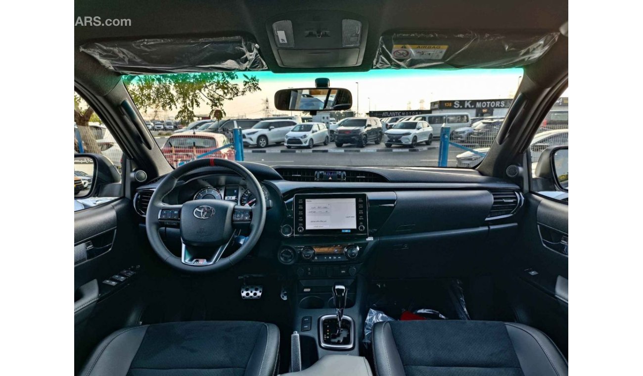 Toyota Hilux GR Sport / 2.8L DIESEL / A/T / Roll Bar / Back Side Step  (CODE #  HDGR28AF)