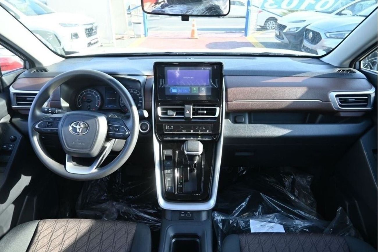 تويوتا إينوفا Toyota Innova 2.0L, FWD Petrol, Color Silver, Model 2024