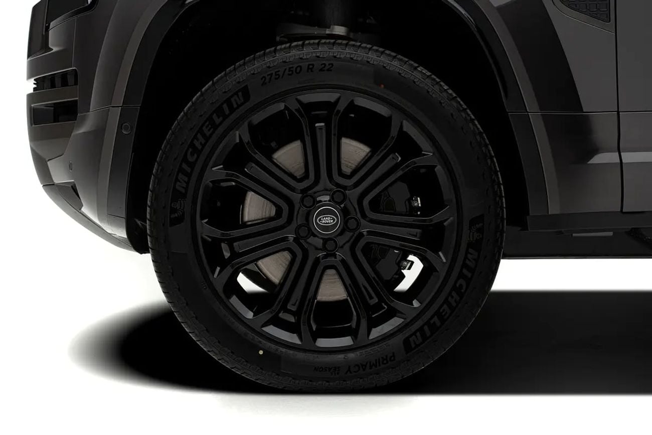 Land Rover Defender 110 Octa - European Specs
