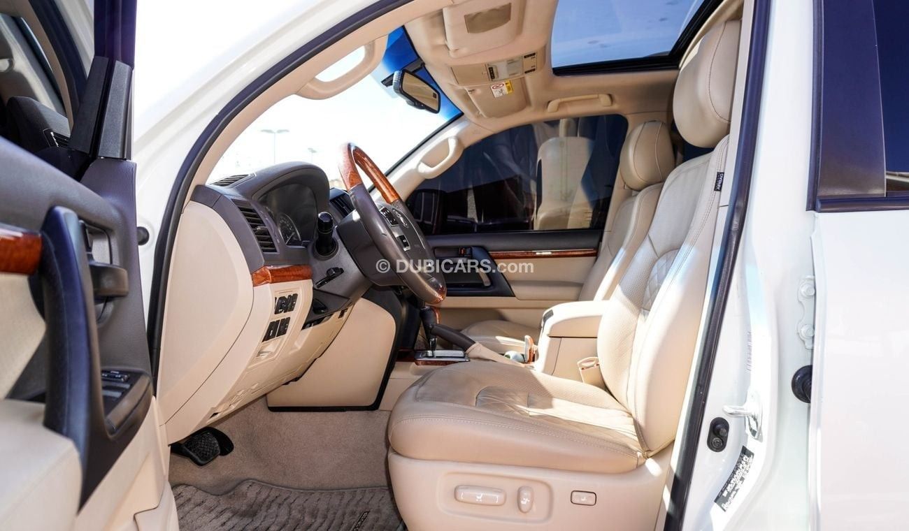 Toyota Land Cruiser GXR V8