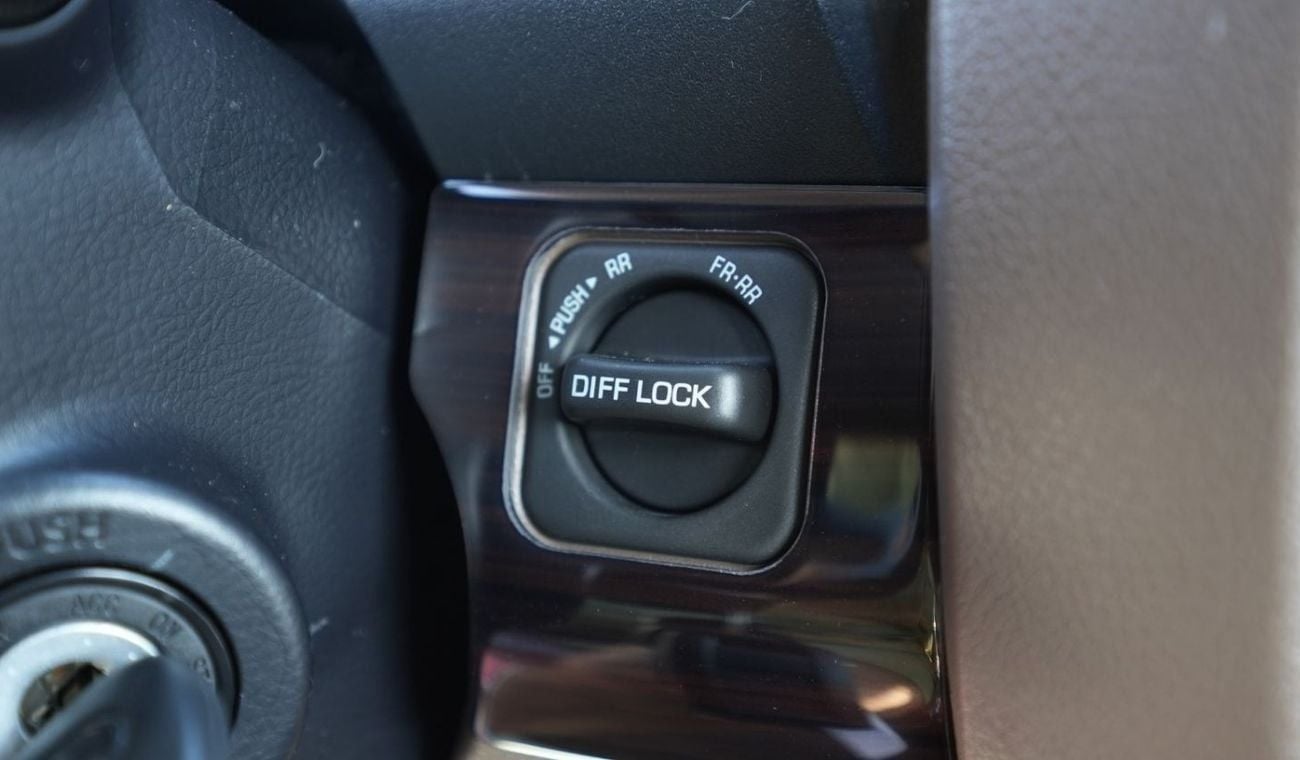 Toyota Land Cruiser 70 TOYOTA LC76 5DOORS PETROL 4.0L A/T MODEL 2025 40TH ANNIVERSARY FULL OPTION