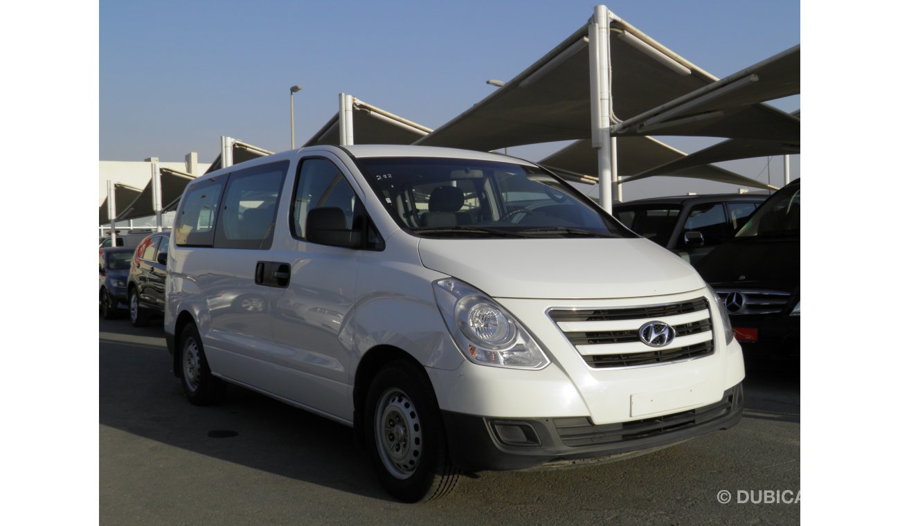 Hyundai H-1 2016 9 seats Ref# 282