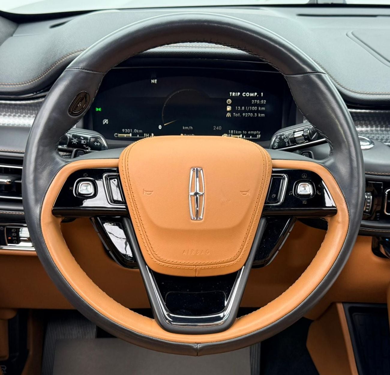 لينكولن أفياتور RESERVE 2021 Lincoln Aviator Reserve, 2026 Lincoln Warranty + Service Pack, Very Low Km, Fully Loaded, GCC