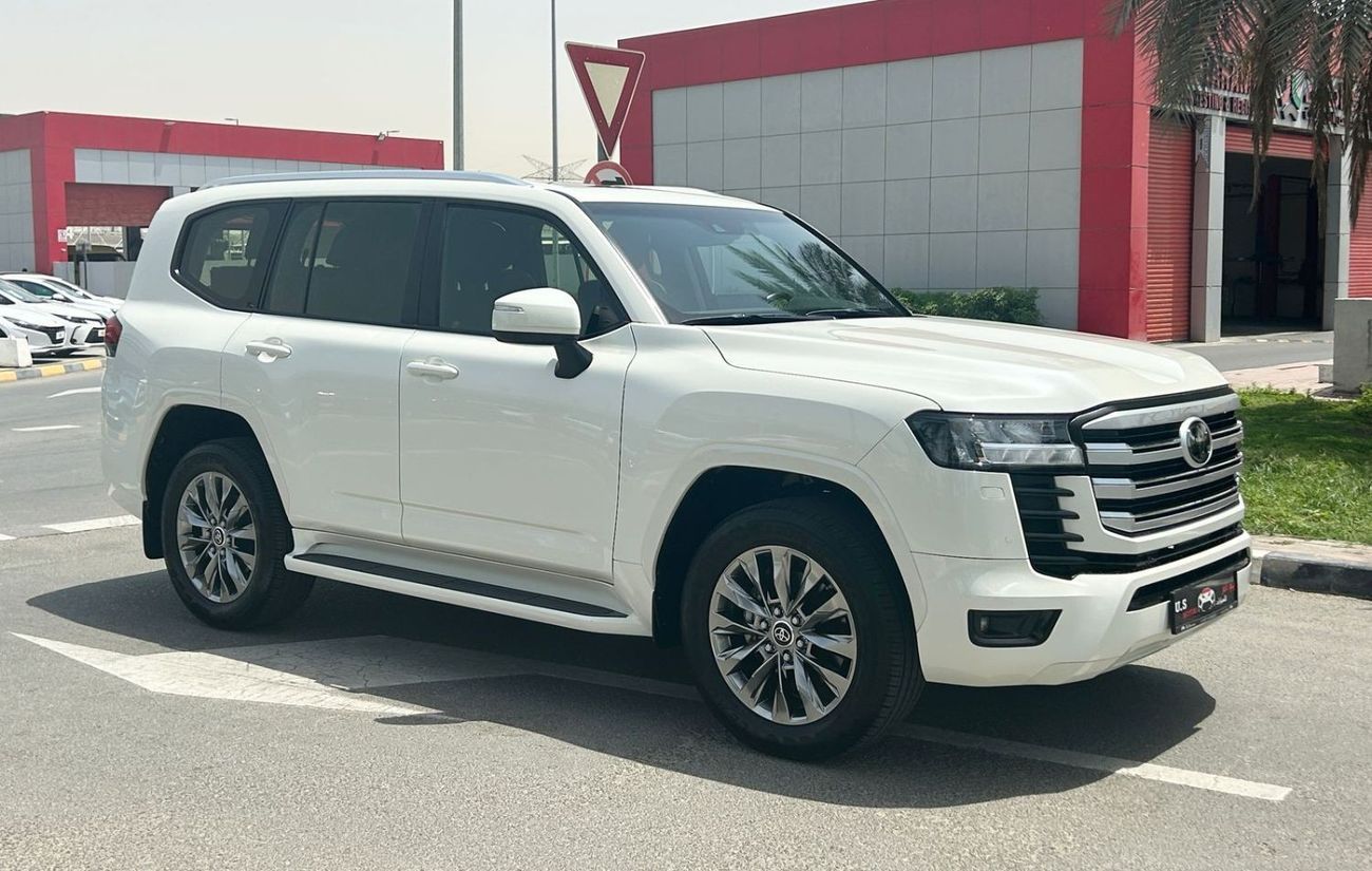 Toyota Land Cruiser GXR 3.5L TWIN TURBO 2022 GCC AL FUTTAIM SINGLE OWNER WITH AGENCY WARRANTY & SERVICE CONTRACT IN MINT