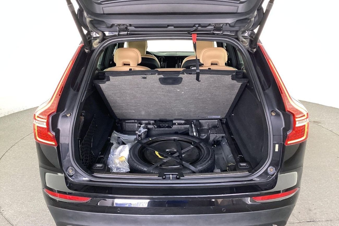 Volvo XC60 T5 Momentum | National Day Celebration | Guaranteed Warranty | 0 Down Payment