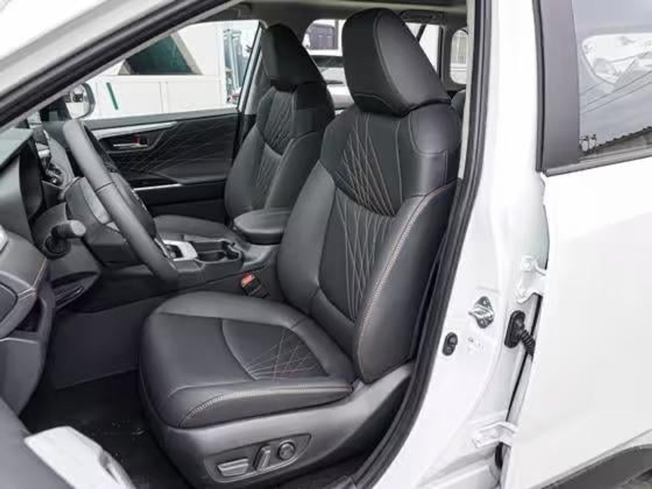 تويوتا راف ٤ 2.5L VXR Hybrid