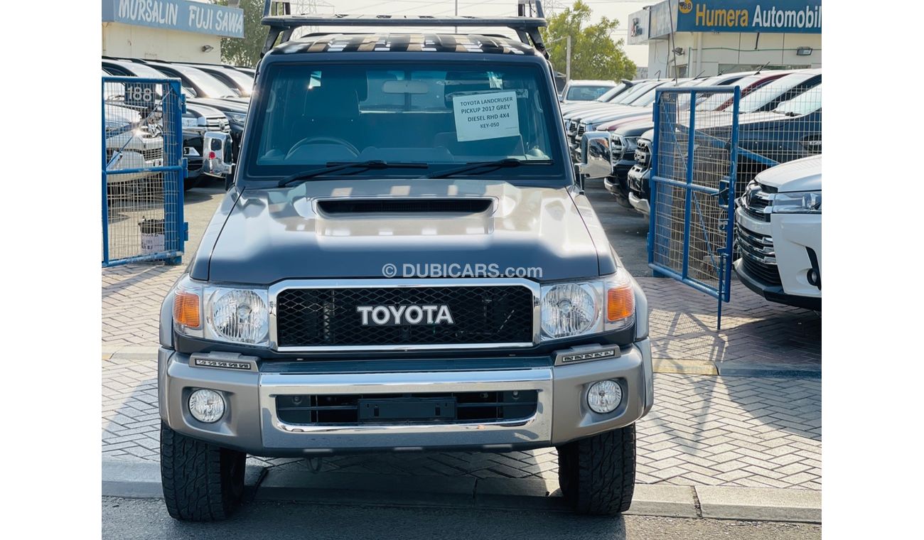 Toyota Land Cruiser Pick Up Toyota Landcruiser double cabin pick up model 2017 Diesel engine color gray  car very good and clean