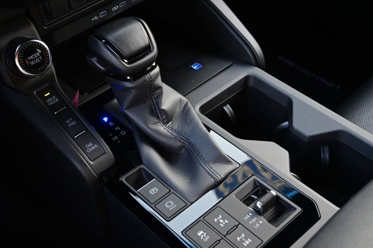 تويوتا برادو Toyota LC Prado i-FORCE MAX 2.4L Turbo L4 Hybrid, Model 2024\