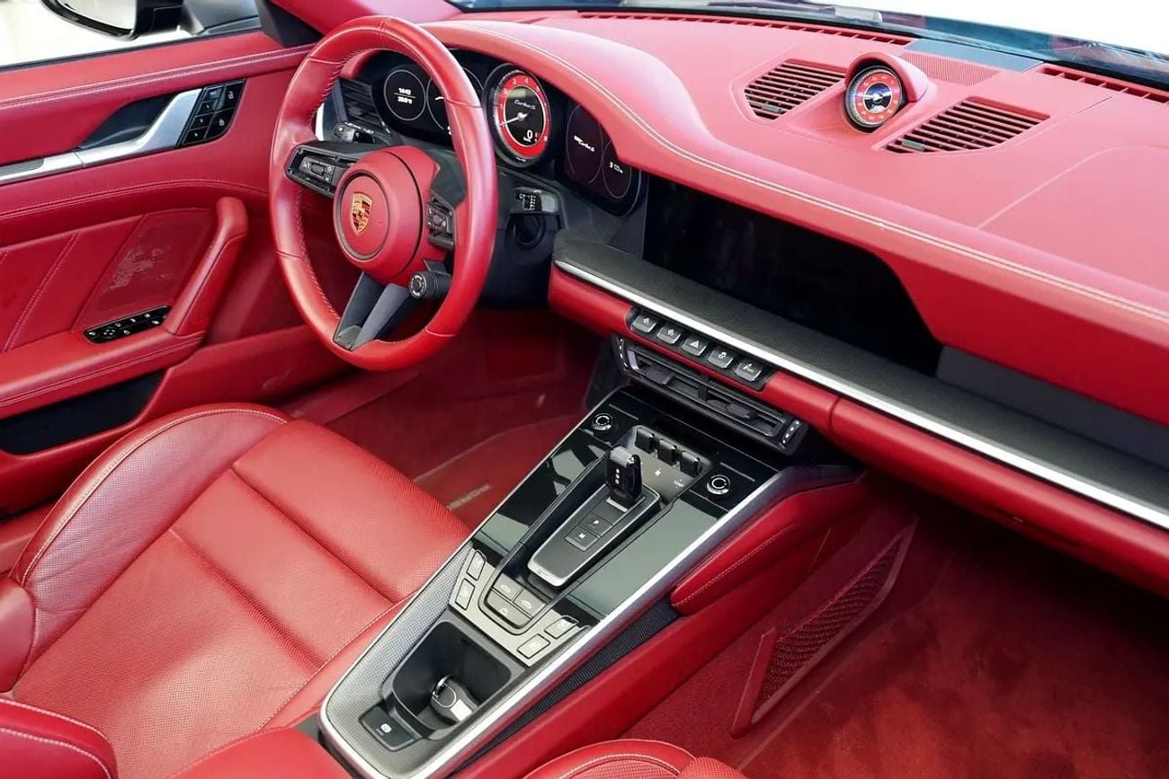 Porsche 911 TURBO S 3.8L (640 HP) Convertible