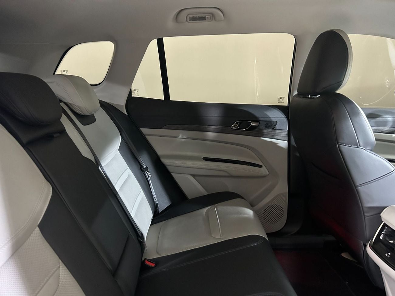 فورد تيريتوري TER4224  TITANIUM PLUS TECH PKG / FREE Insurance + Registration / AL TAYER MOTORS / AL QOUZ SHOWROOM