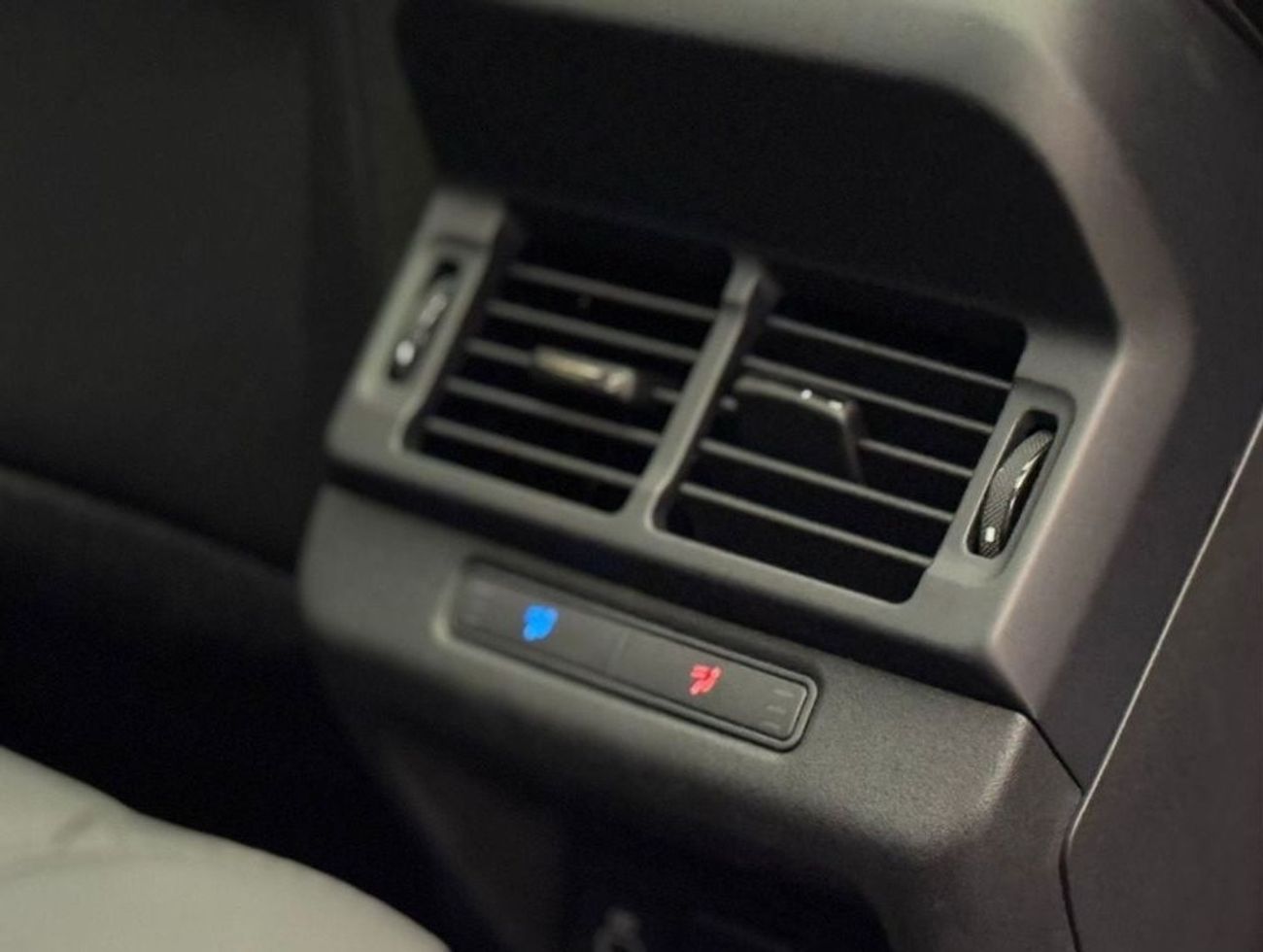 Land Rover Range Rover Evoque Dynamic SE | 2025 | Brand New | GCC Specs | AlTayer Warranty | Full Options