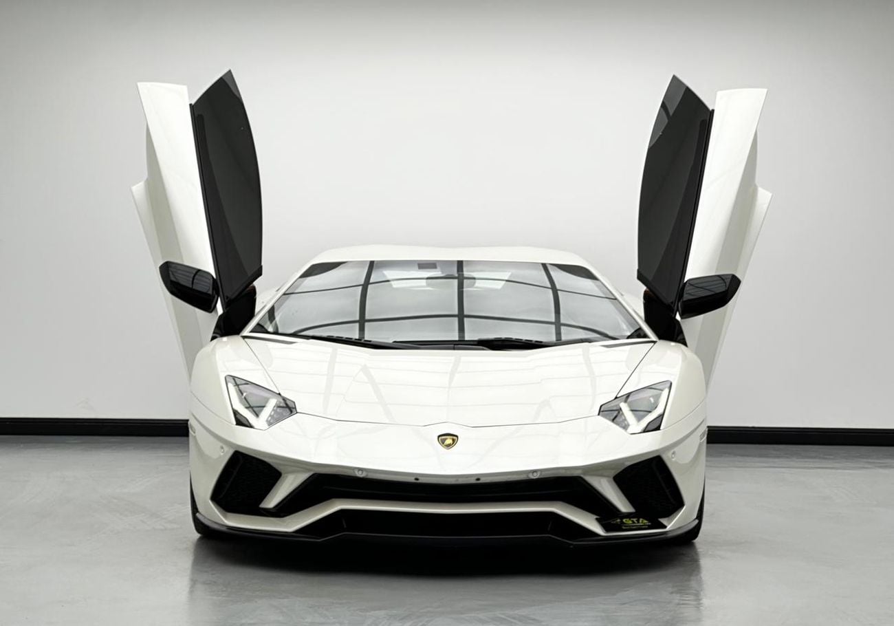 Lamborghini Aventador 2017 Lamborghini Aventador S Coupe, Lamborghini Service History, Excellent Condition, GCC