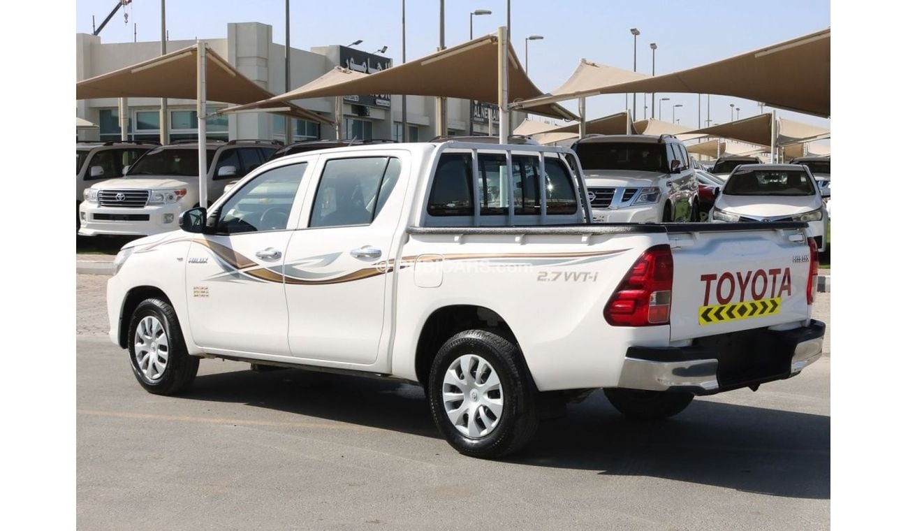 Toyota Hilux 2017 | HILUX 4X2 DOUBLE CABIN PICKUP 2.7 VVTI WITH GCC SPECS AND EXCELLENT CONDITION