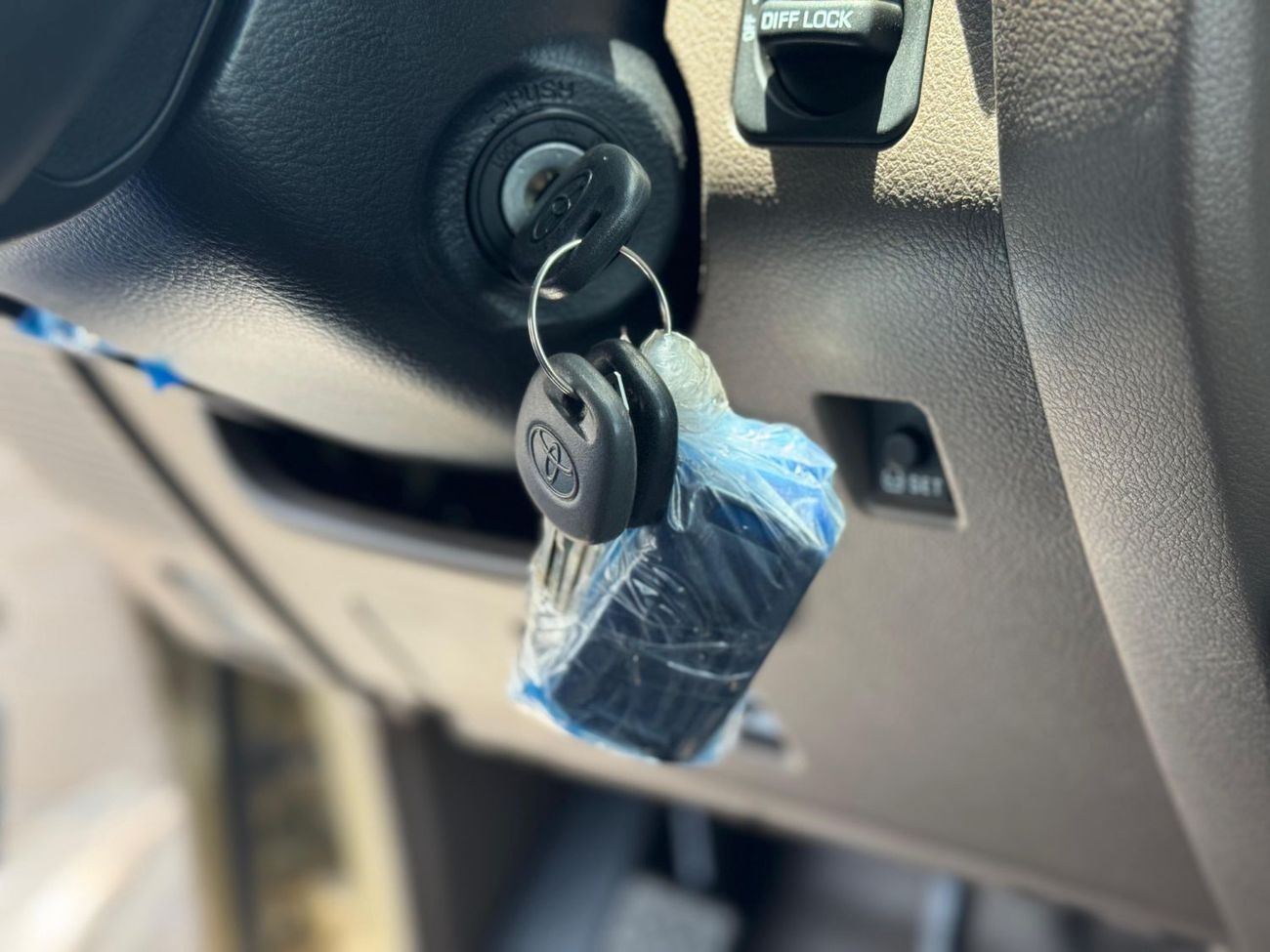 Toyota Land Cruiser Pick Up TOYOTA LC79 2025 DISEL MANUAL 2.8L