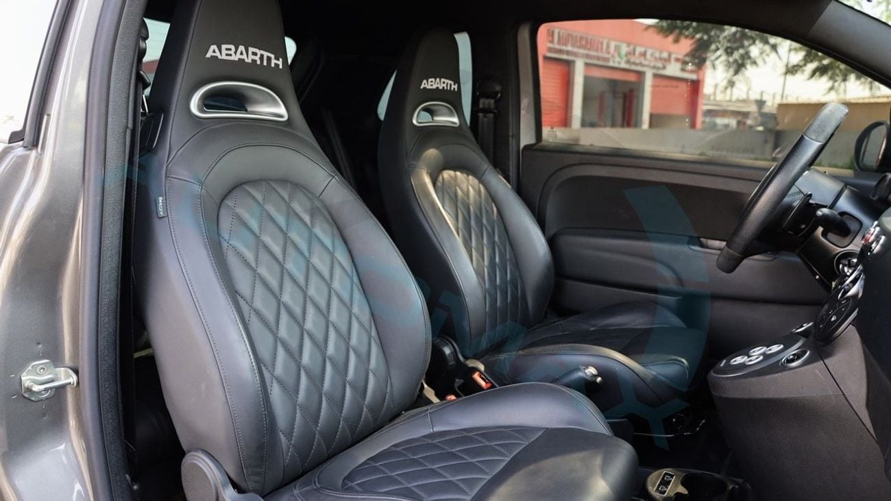 أبارث 695 Abarth 695 Turismo 1.4T 2023 GCC 23500Km With 2 Years Or 120,000 Km Warranty @Official Dealer