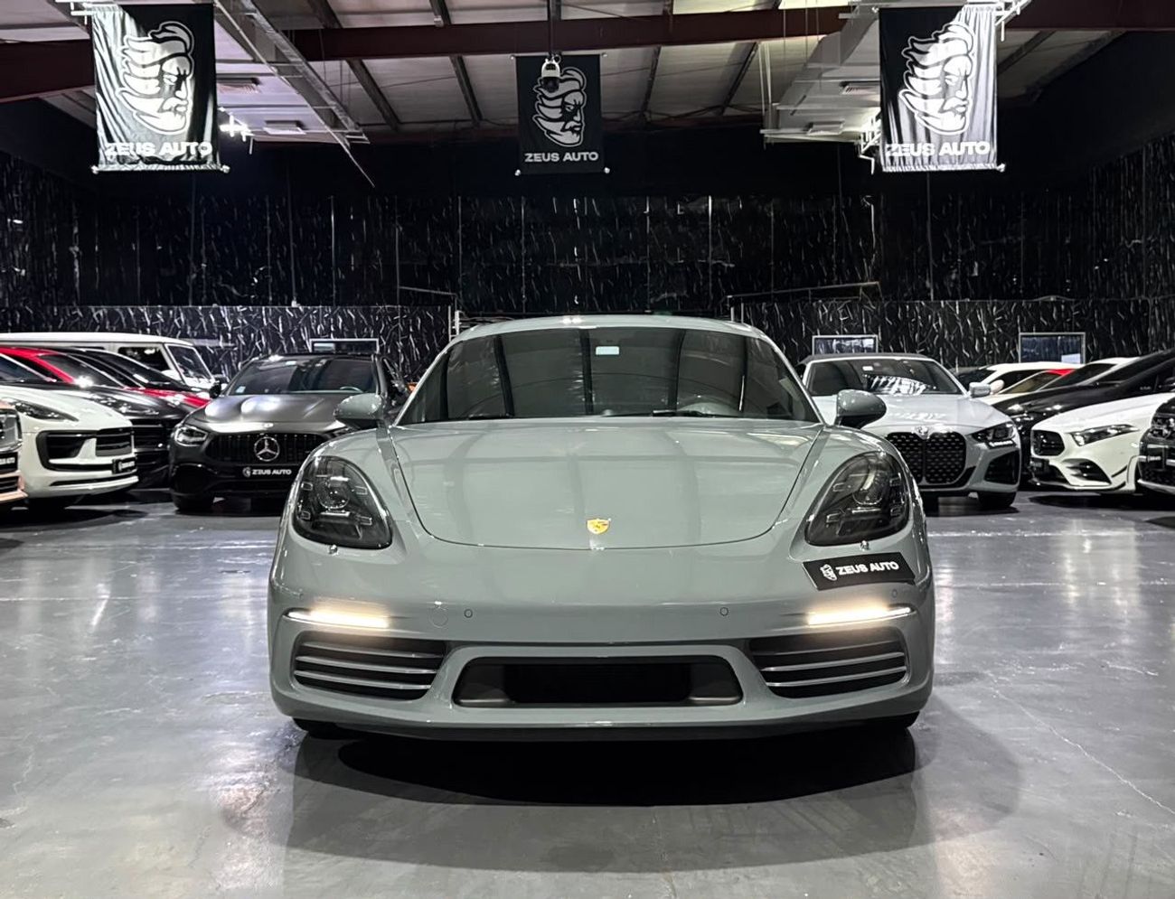 بورش كايمان 718 STYLE EDITION Porsche 718 cayman | GCC |  Rare ARCTIC Grey | Low Mileage