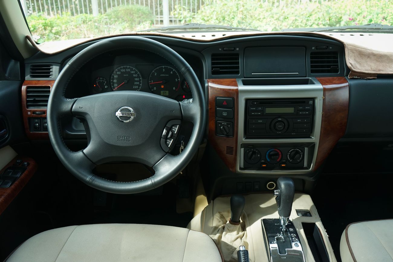 نيسان باترول سفاري Safari 4.8L A/T