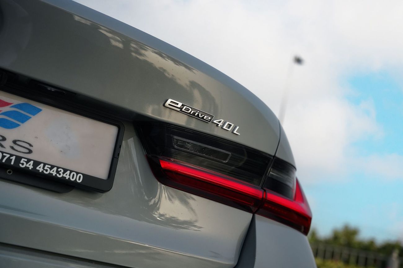 بي أم دبليو i3 2025 BMW I3 eDrive40L Night Sports Version