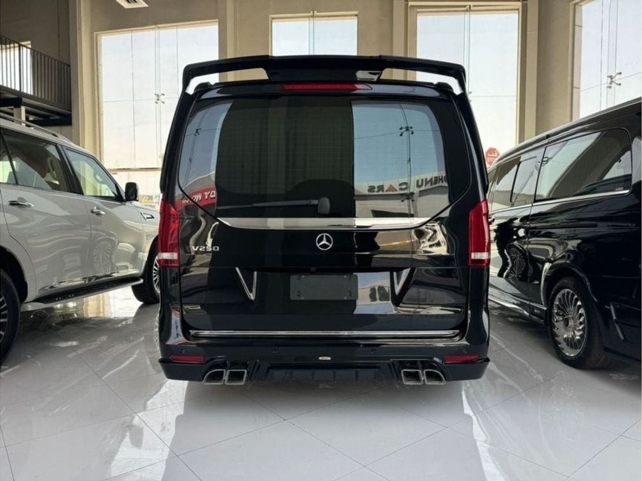 مرسيدس بنز V 250 سيارة لورينسر VS570MX مرسيدس بنز V250 GCC فائقة الفخامة مخصصة بالكامل