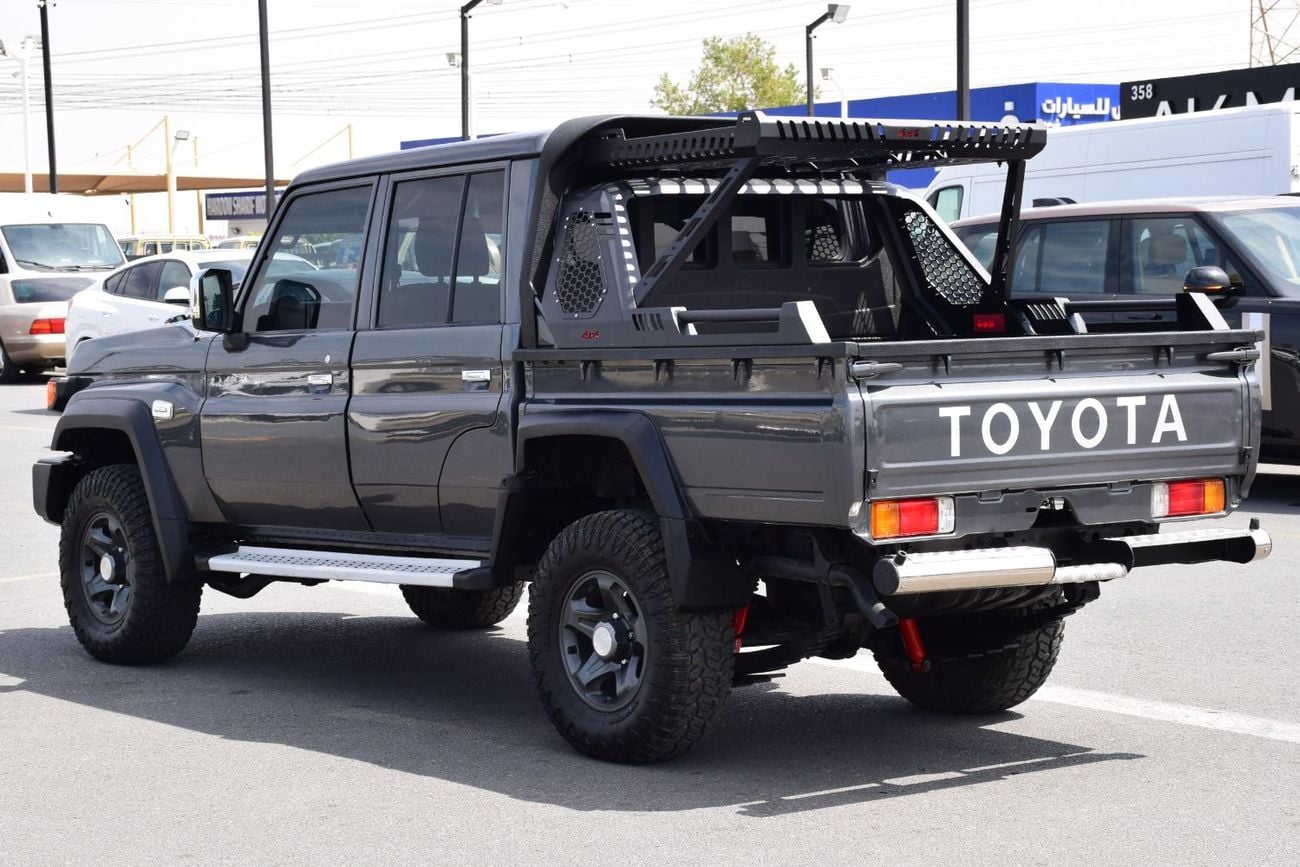 تويوتا لاند كروزر بيك آب 4.5L diesel Manual (export Only)