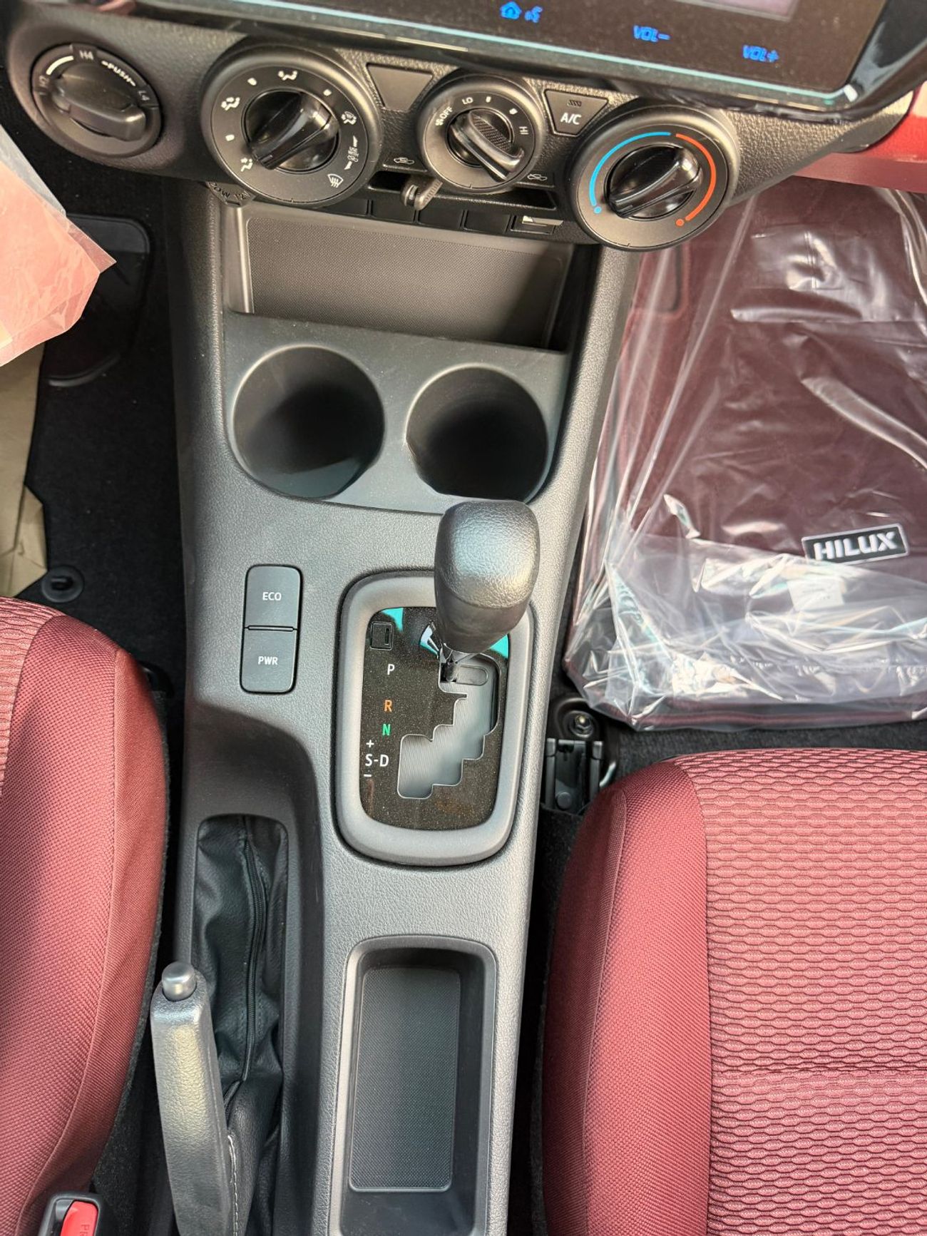 تويوتا هيلوكس DC 2.7L 4WD PETROL AUTOMATIC TRANSMISSION ( ONLY FOR RE-EXPORT