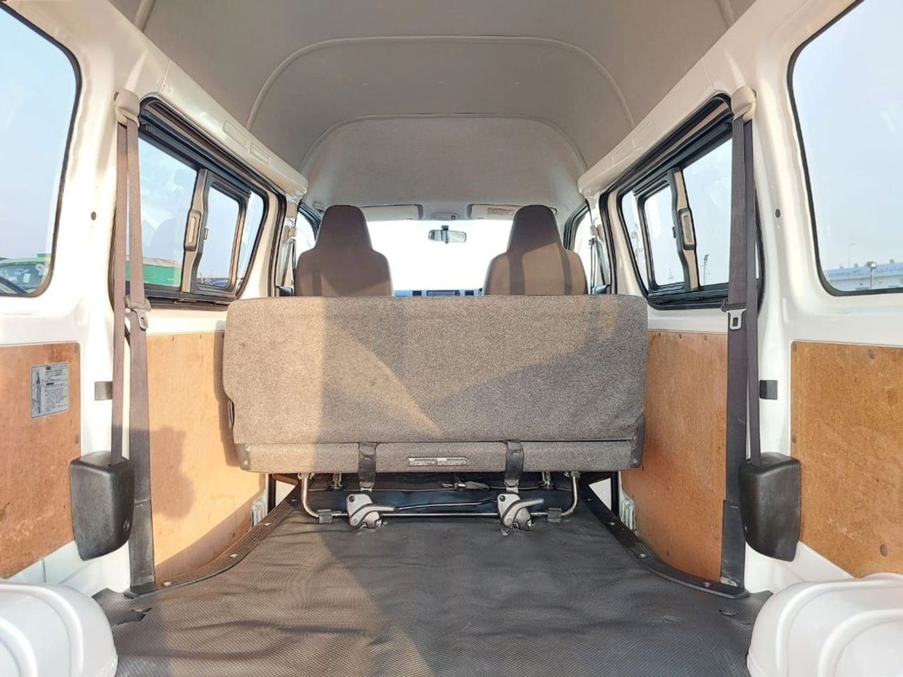 Toyota Hiace 2016 TOYOTA HIACE VAN RHD 3.0 L DIESEL AUTOMATIC (PM94354)