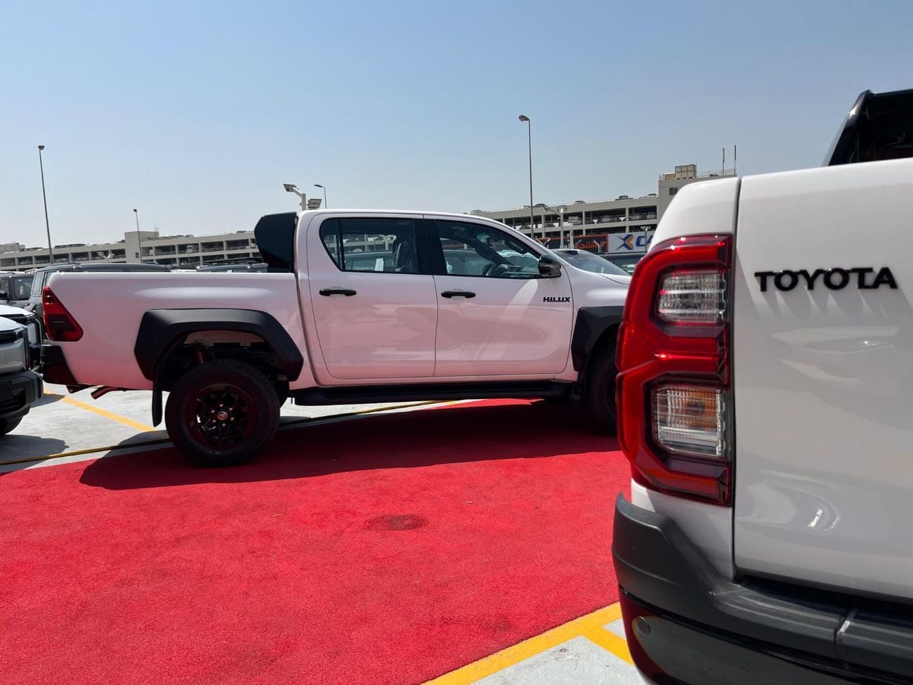 تويوتا هيلوكس GR Sport 2.8L
