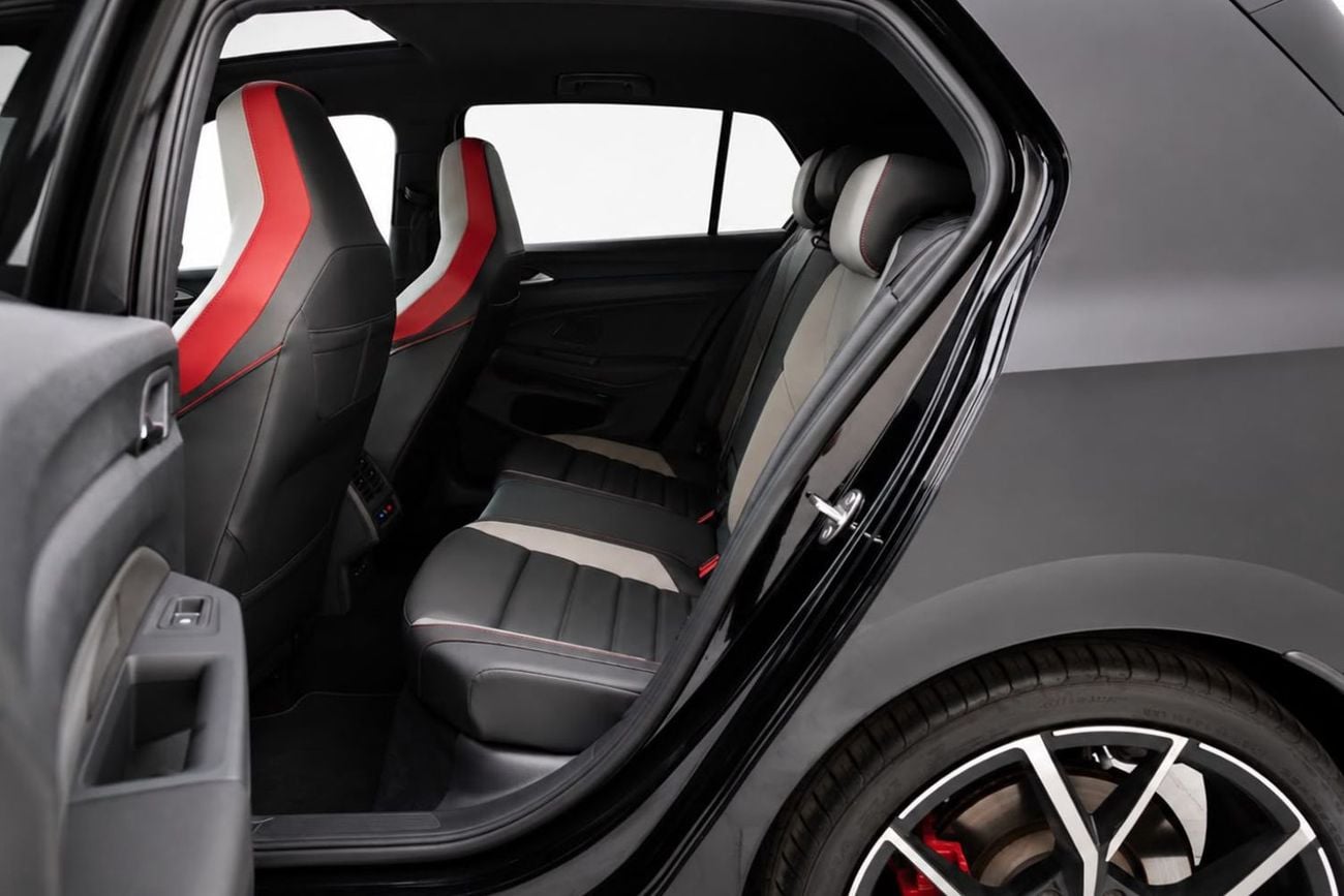 Volkswagen Golf GTI P2 l GCC Specs l Original Paint l AED 1,958 / Monthly