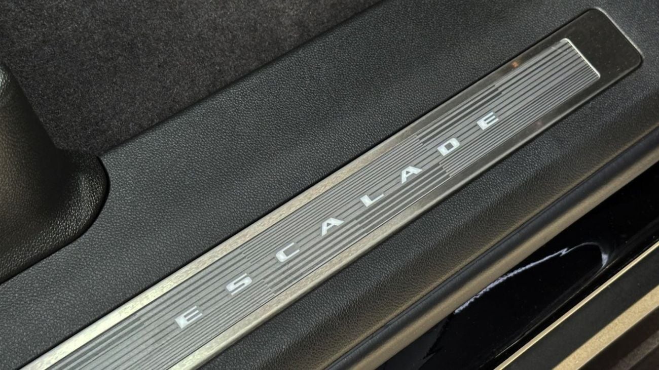 Cadillac Escalade Sport Platinum 6.2L V8 For Export