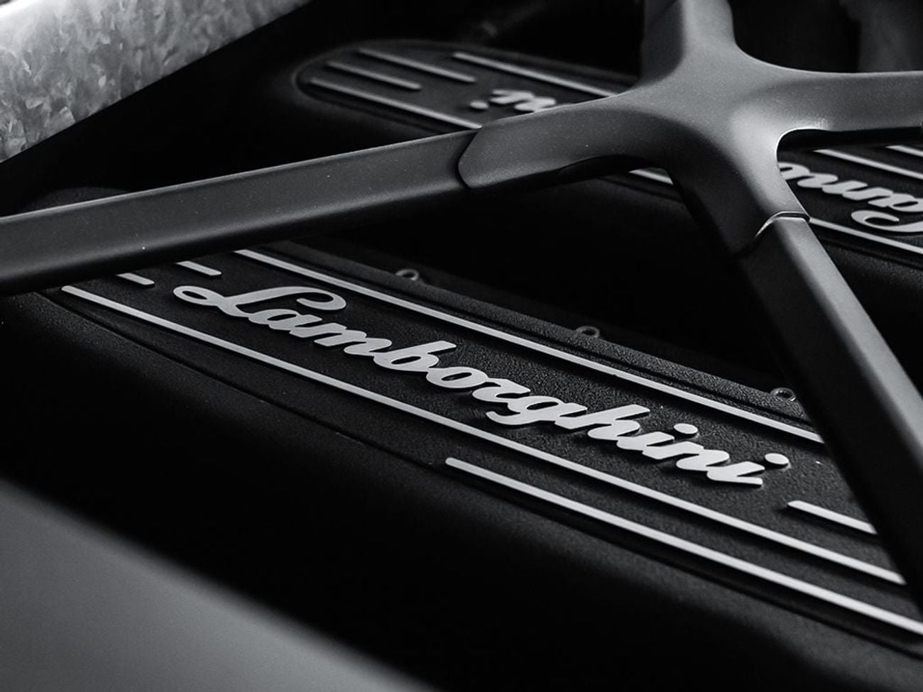 Lamborghini Huracan 2016 Lamborghini Huracan LP580-2 Coupe