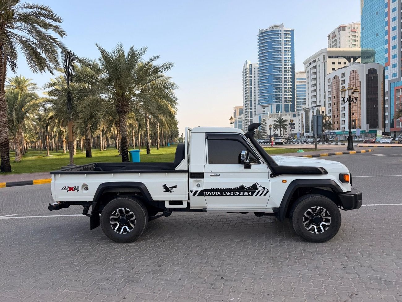 Toyota Land Cruiser 79 series with Current Shape